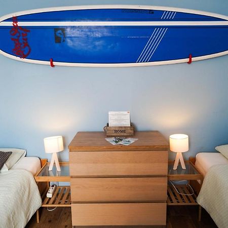 Хостел Red Star Surf & Yoga Camp Lanzarote Фамара Екстер'єр фото