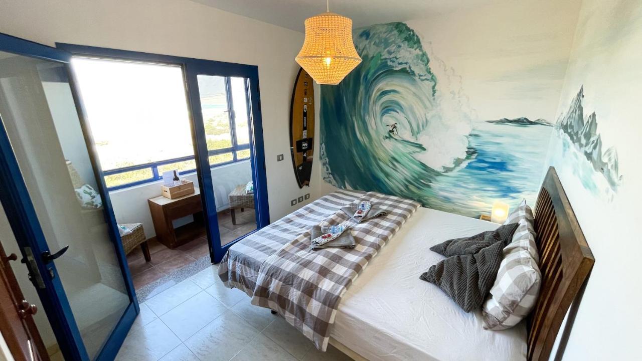 Хостел Red Star Surf & Yoga Camp Lanzarote Фамара Екстер'єр фото